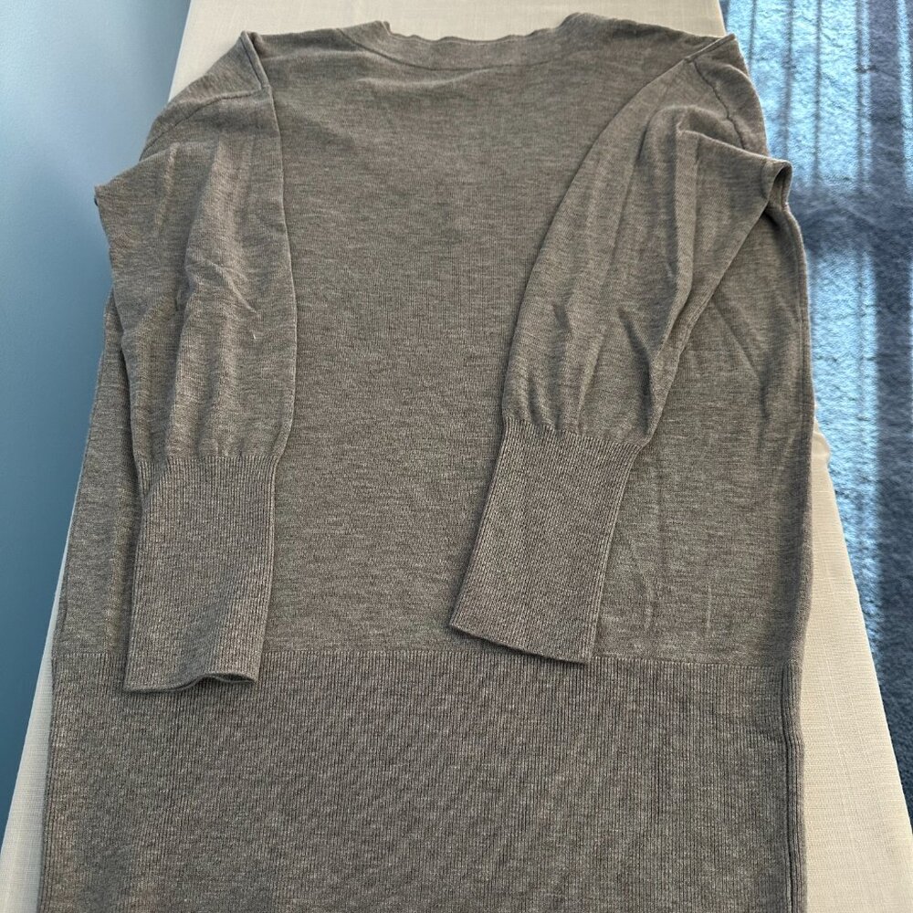 WHBM V-neck sweater - Picture 3 of 3
